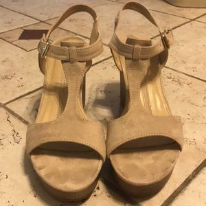 Ladies wedge sandal. Excellent condition.